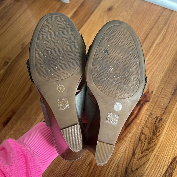 Dirty laundry black and tan heel sandals size 7 - Picture 9 of 10